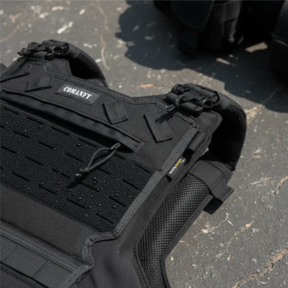 CAPA DE COLETE COMANFY® COMBAT IIIA - PRETO CAPA DE COLETE COMANFY® COMBAT IIIA - PRETO